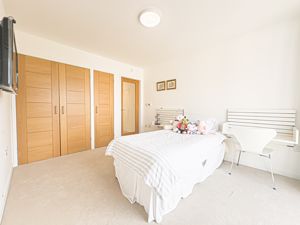 Photo 17- click for photo gallery